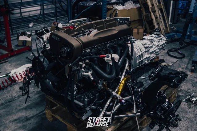 Jack's Nissan Skyline R32 — photograph 3