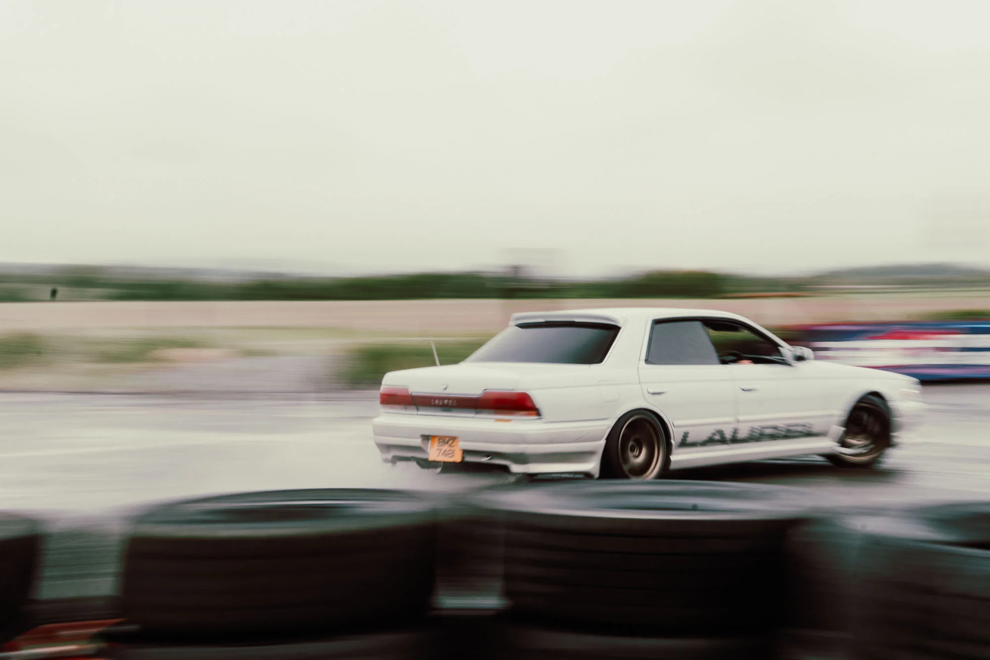 Sure, there's only IS200's around there — photograph 1