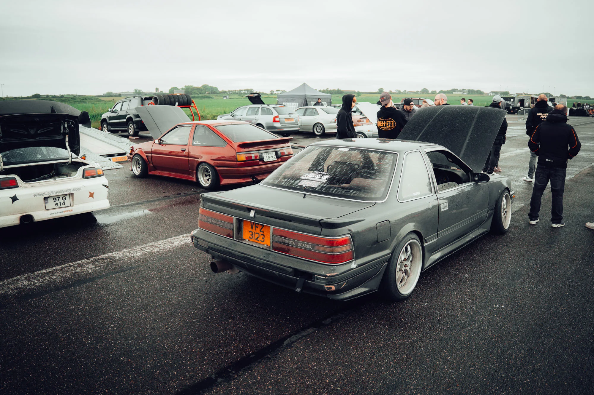 Sure, there's only IS200's around there — photograph 2