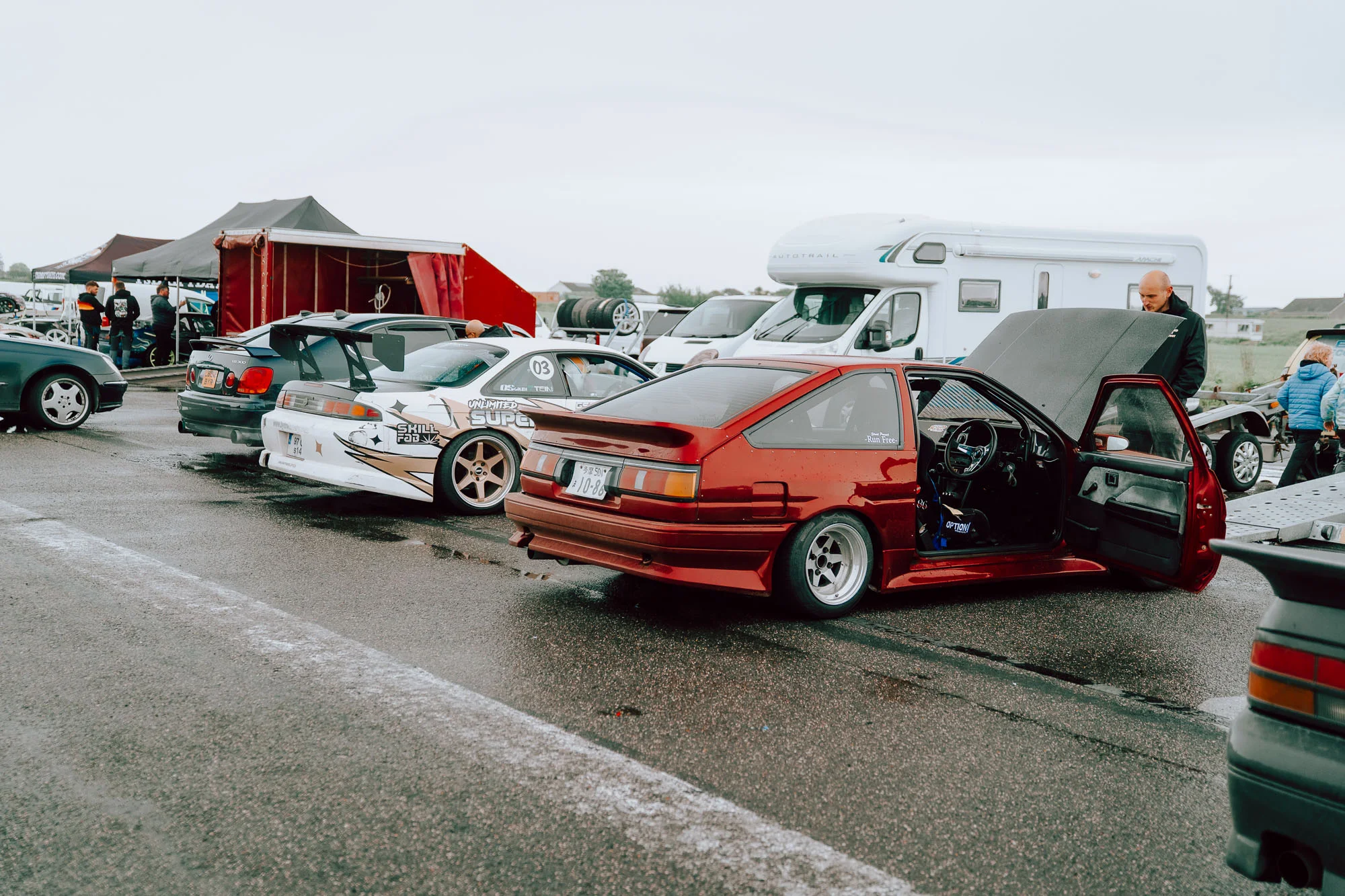 Sure, there's only IS200's around there — photograph 2